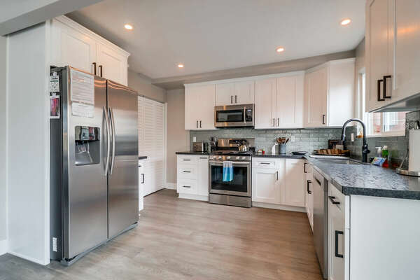 Kitchen with modern appliances and plenty of space.