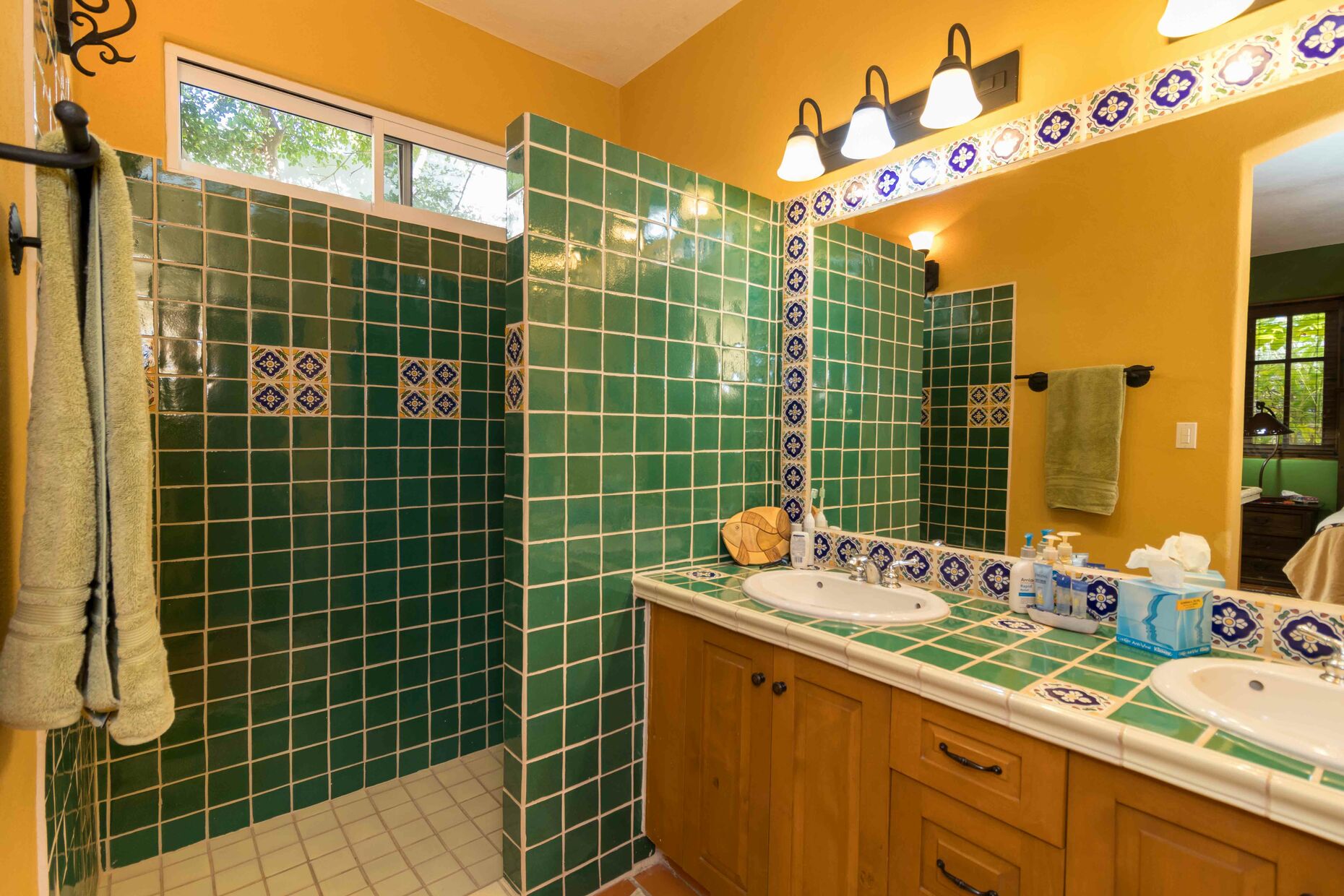 Downstairs Bathroom Casita / Shower / Sinks / Vanity Mirror