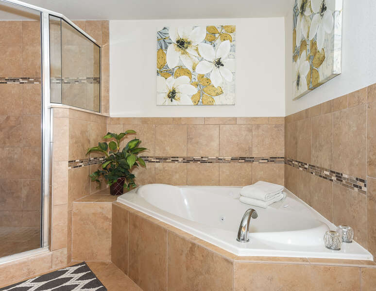 Jetted bathtub in our Ocean Walk 17-302 property