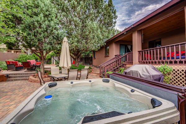 Relax in The Brand New Hot Tub