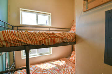 Close photo of the bunk bed.