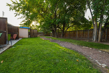 Shared backyard available to guests of Rose Tree #1.