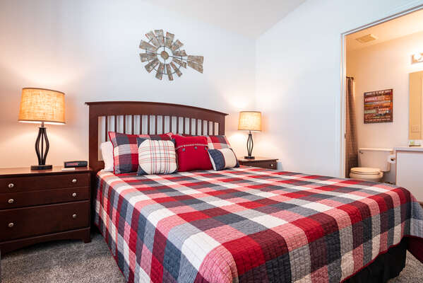 Bedroom 4 is a 2nd master suite with a queen bed