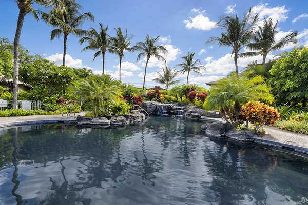 Palm Villas at Mauna Lani pool area