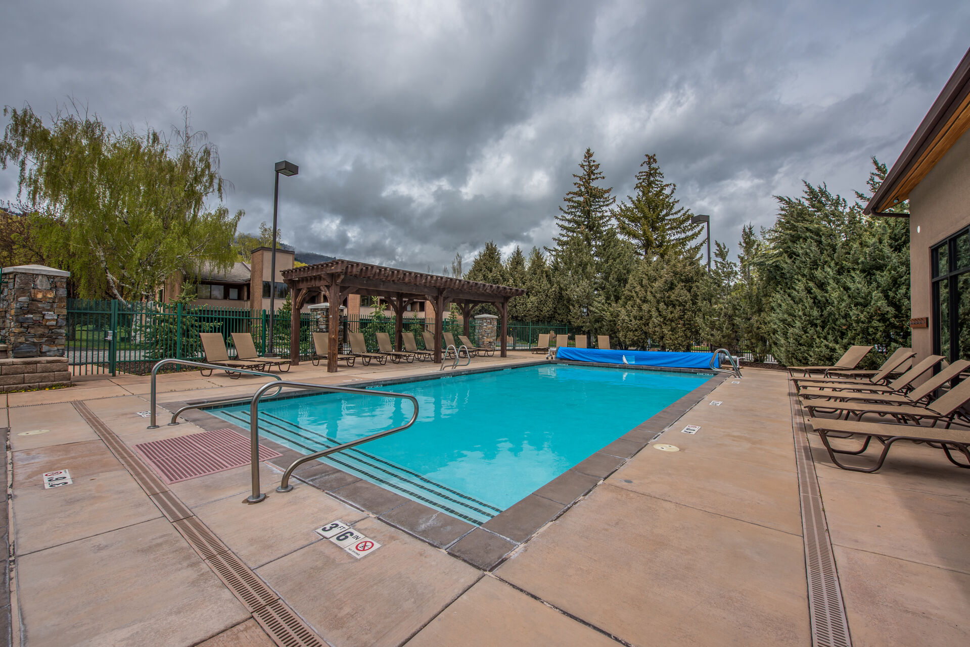 Community Heated Pool and Hot Tubs, Open Year-round