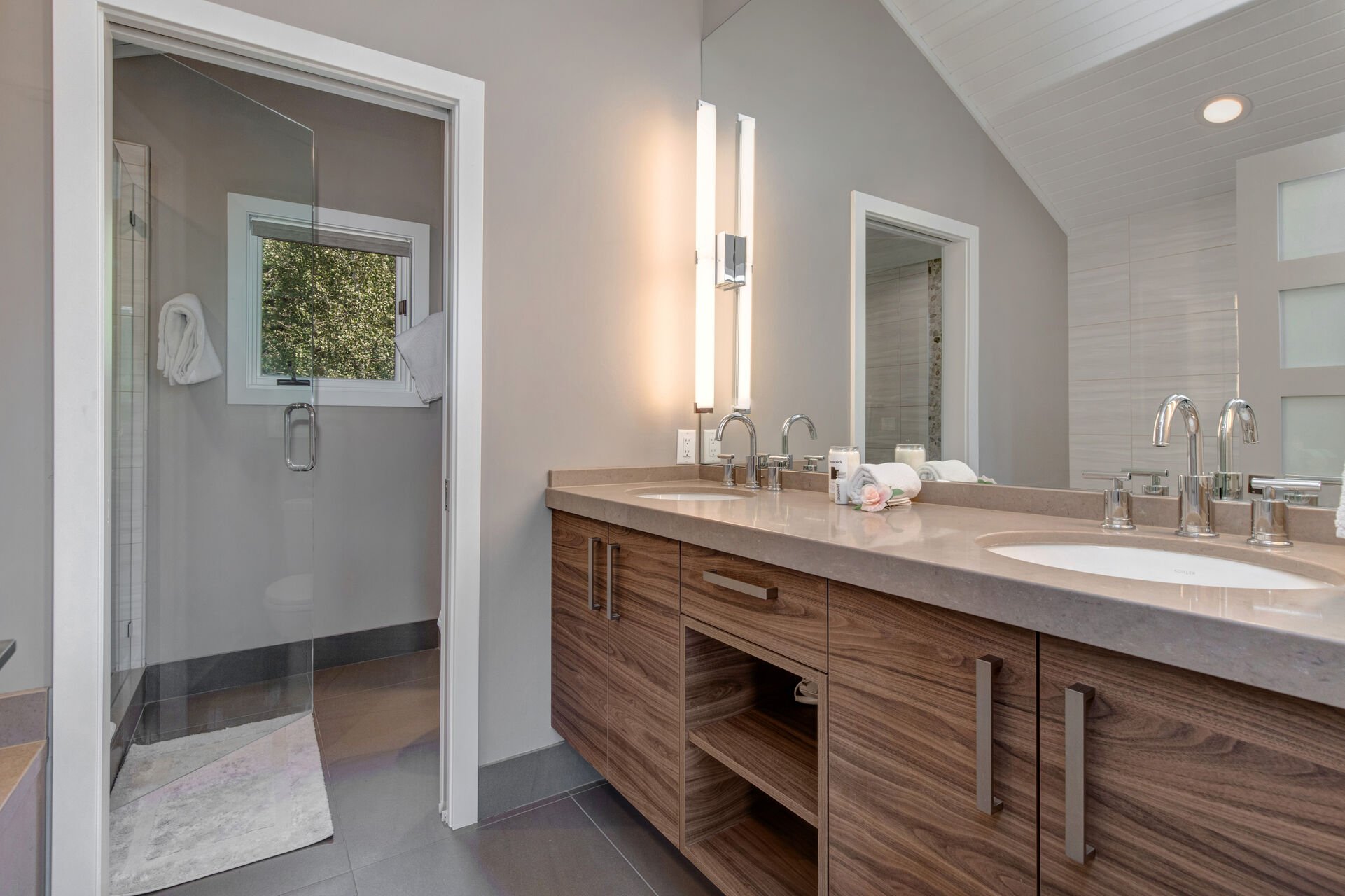 Grand Master Bathroom with Dual Sinks, Water Closet, Tile Shower, and Soaking Tub