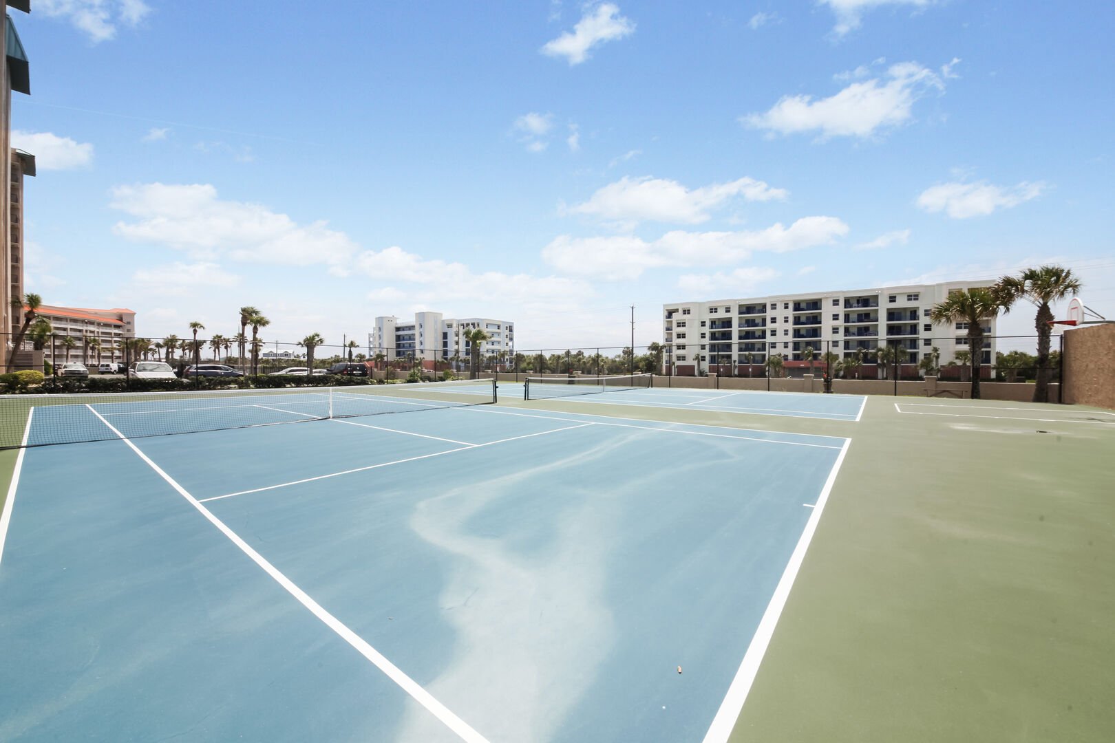 Picture of the tennis court