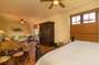 Master Bedroom Upstairs / King Size Bed / Desk / Sitting Area / Wi - Fi