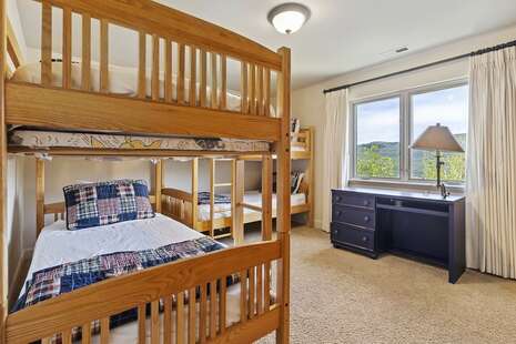 upstairs bunk room T/T