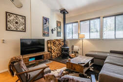 Living Room, Queen Sleeper Sofa, Fireplace (Wood Burning), Flatscreen TV