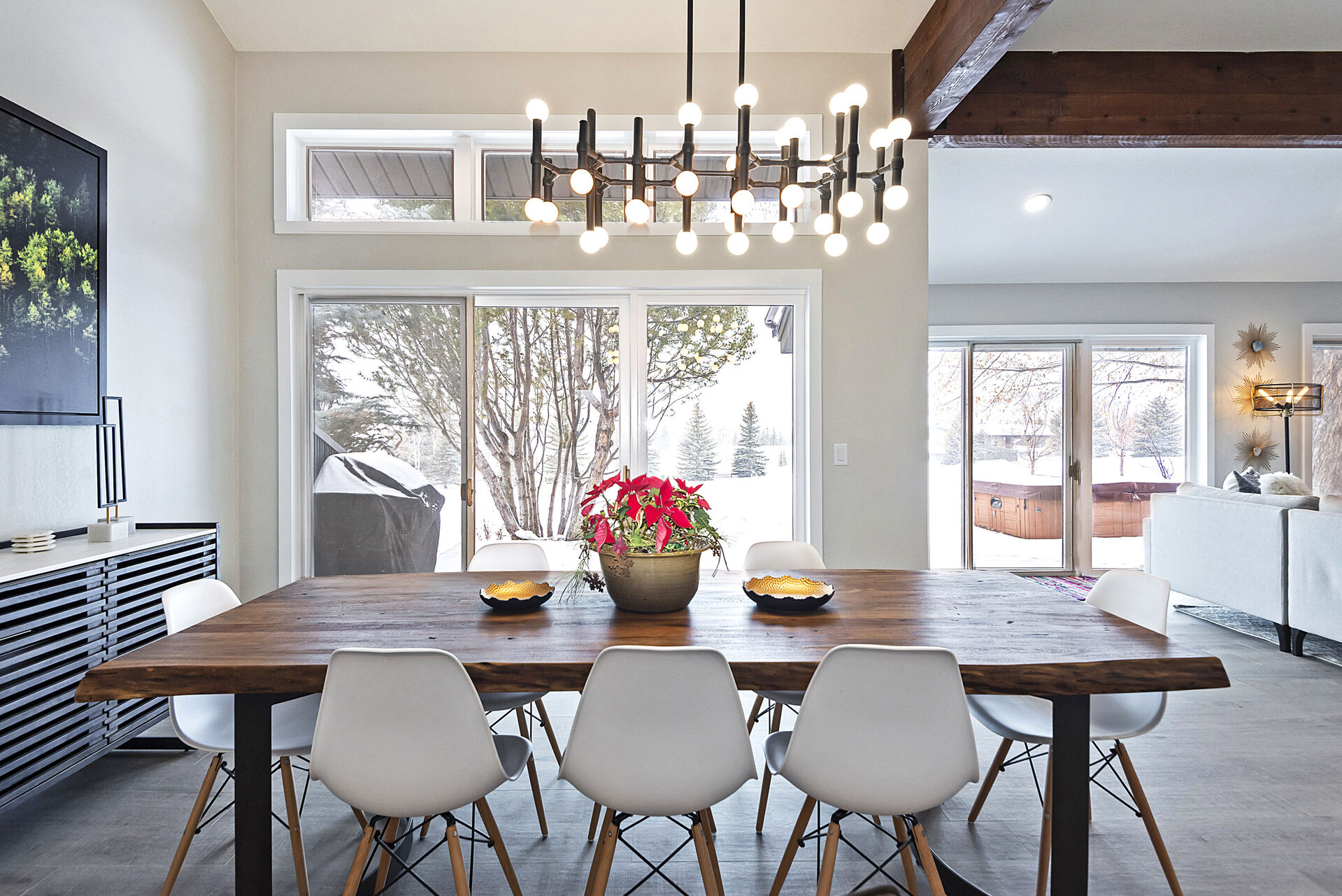 Dining Area with Patio Access and Gas BBQ