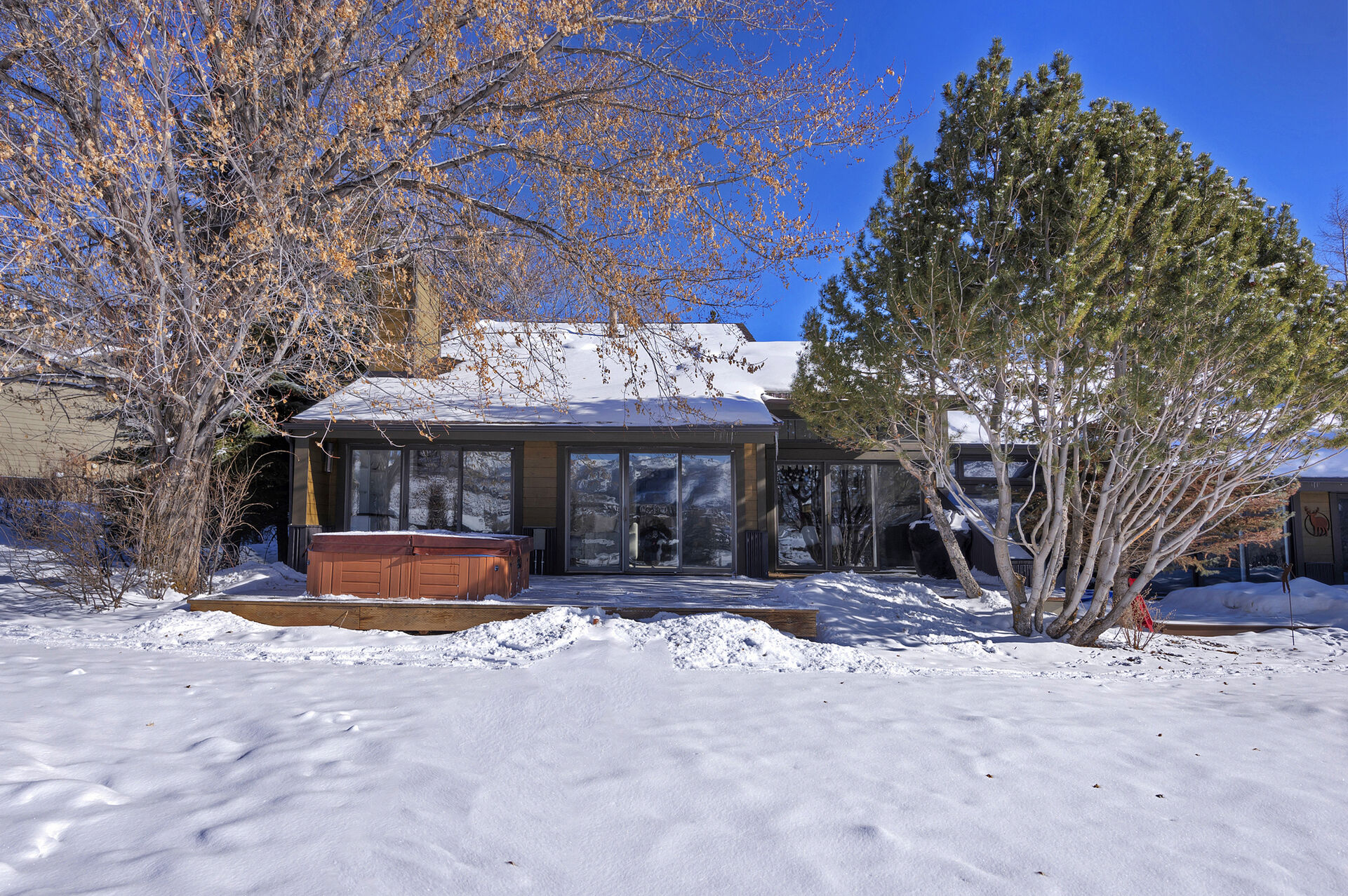 Large Private Patio with Hot Tub and BBQ