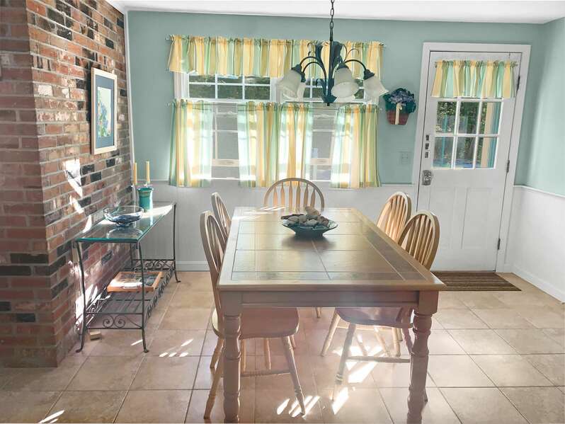 Bright light dining area off Kitchen for family meals -
30 Chatham Crest Drive Chatham Cape Cod - New England Vacation Rentals
