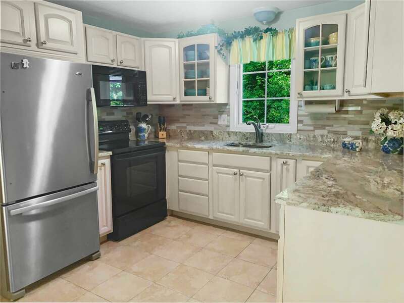 Refreshed! Fully equipped kitchen including Dishwasher- 30 Chatham Crest Drive Chatham Cape Cod - New England Vacation Rentals