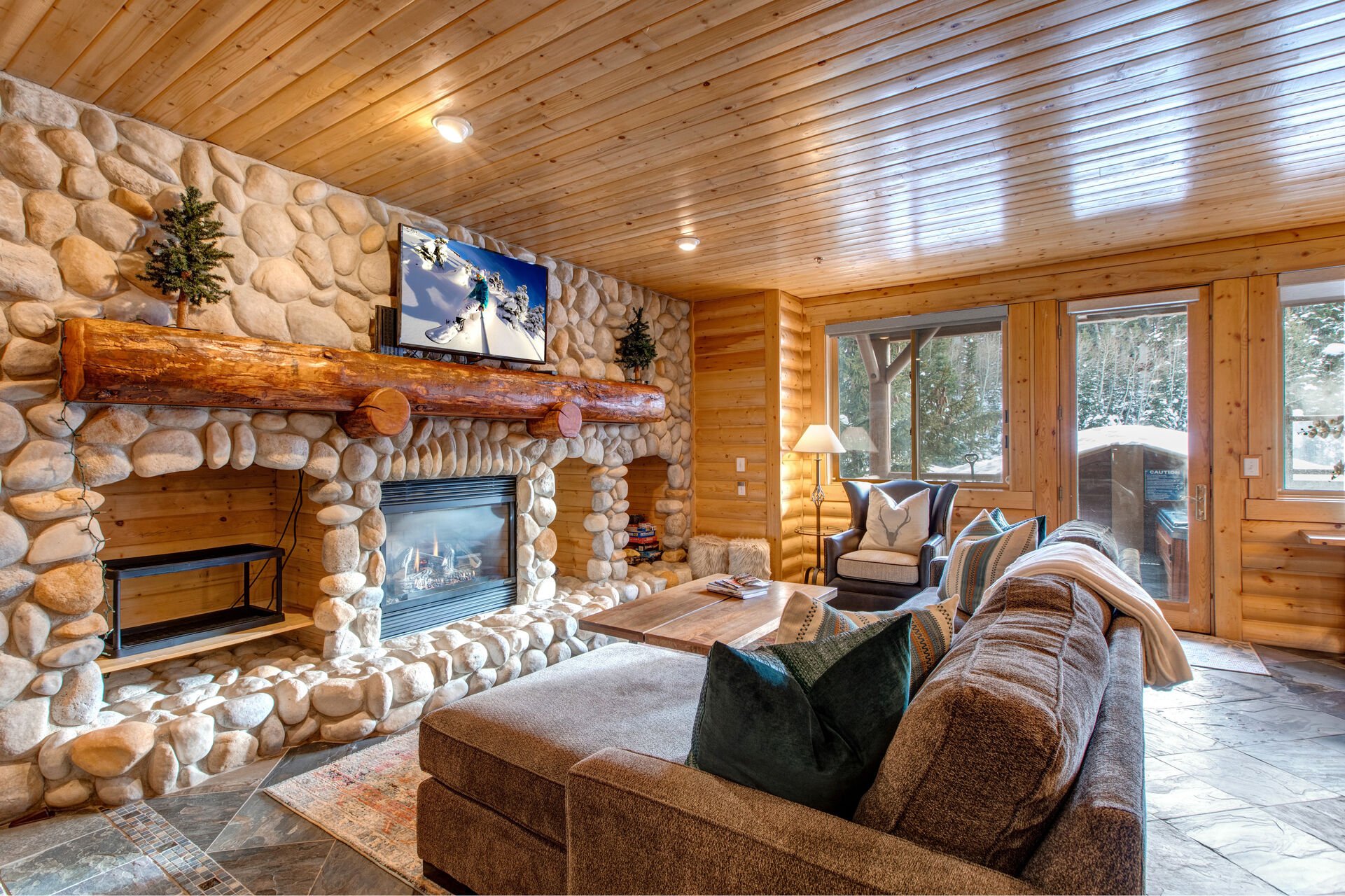 Mountain Contemporary Living Room with Gas Fireplace, and Smart TV
