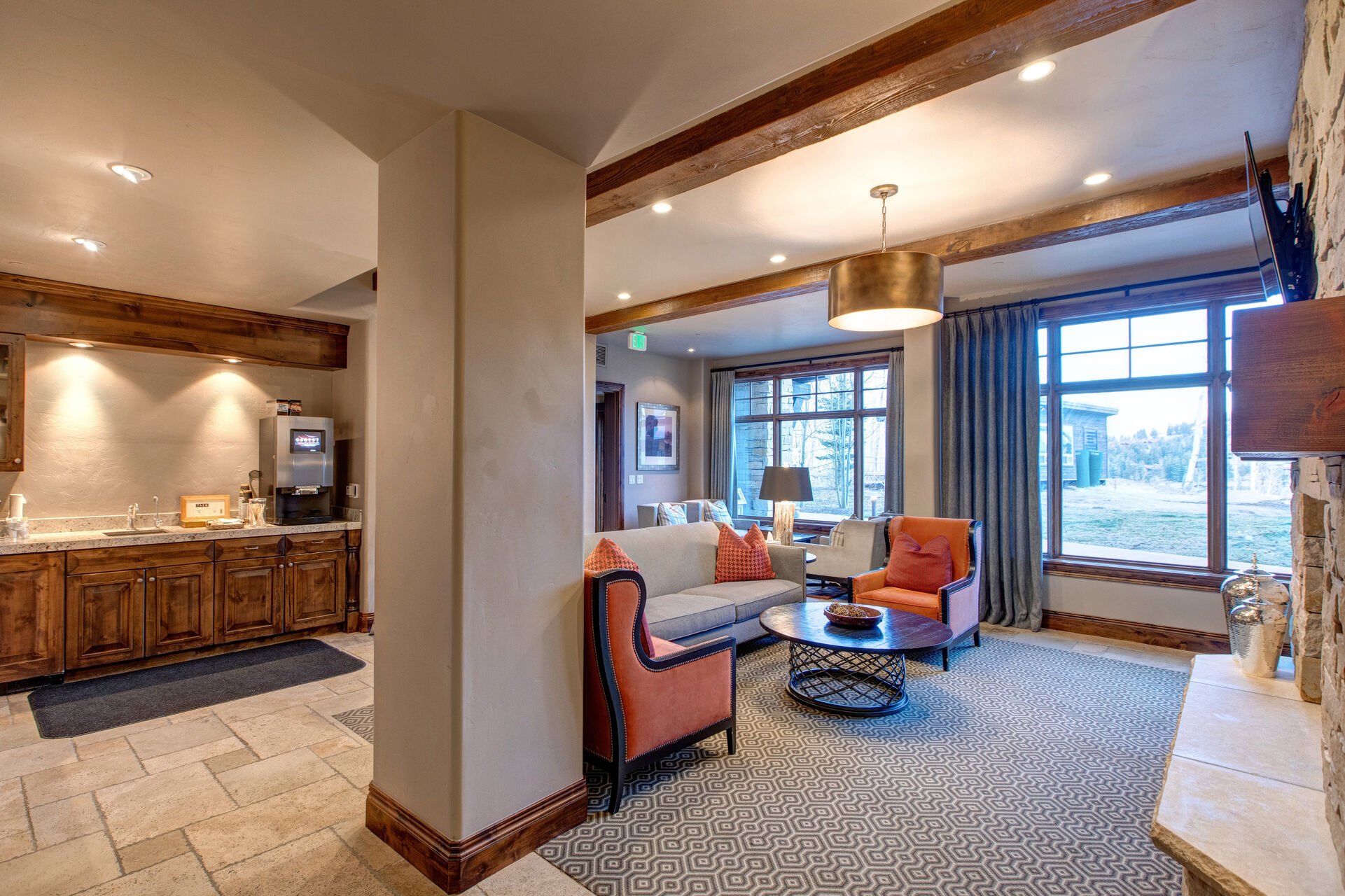 Skier's Lounge with a Gas Fireplace, Complimentary Coffee/Tea and Ski-in, Ski-out Access