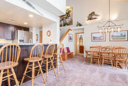 Fully Equipped Kitchen and 4 Bar Stools & Dinning Table