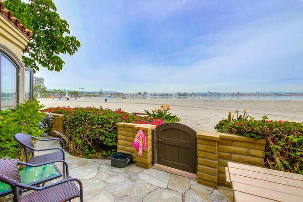 Exclusive Use of Bayfront Patio and Beach Access!