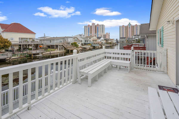 Miracle on 34th - vacation home in Cherry Grove, North Myrtle Beach | porch 1 | Thomas Beach Vacations