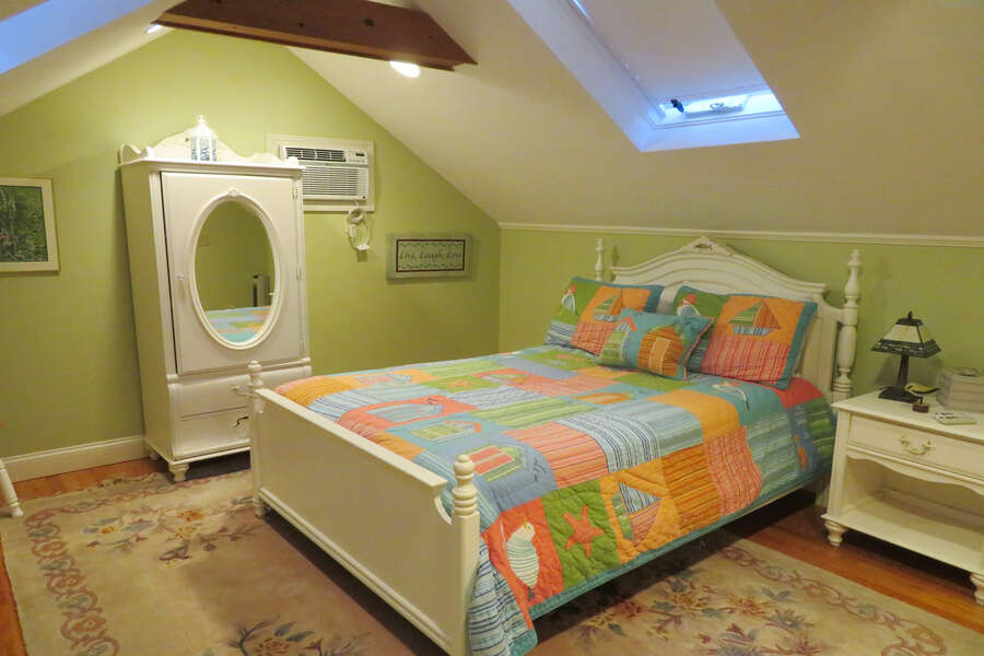 2nd floor - double bed-- 209 Indian Hill Road Chatham Cape Cod New England Vacation Rentals