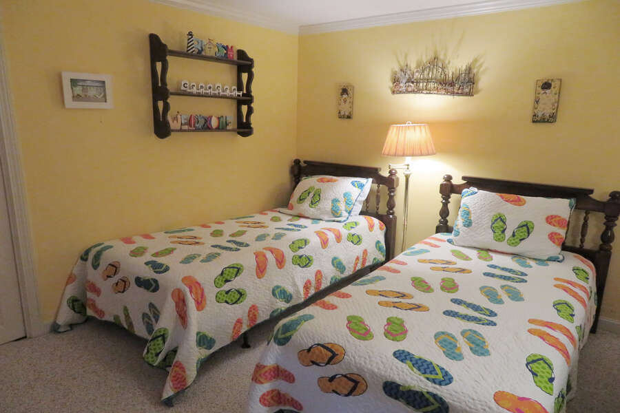 Twin Beds on 1st floor off hall-- 209 Indian Hill Road Chatham Cape Cod New England Vacation Rentals