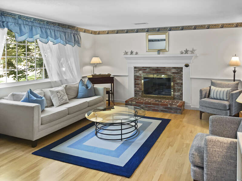 Living Area  - 60 Cornerwood Drive Harwich Cape Cod - New England Vacation Rentals
