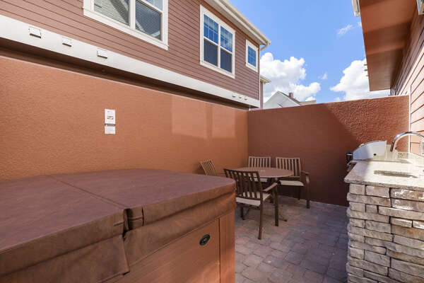 Enjoy a family barbecue or a relaxing time in the hot tub!
