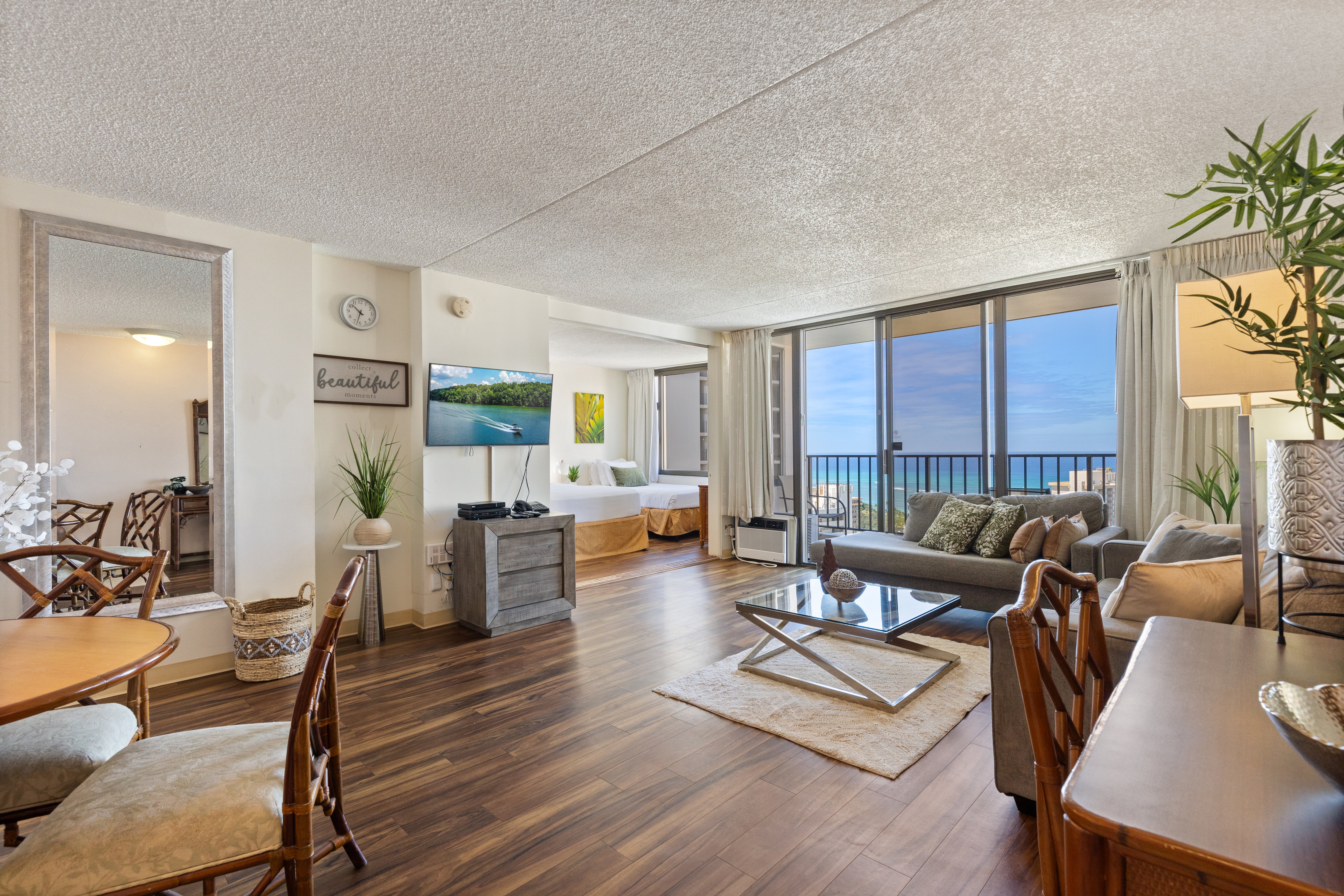 Beautifully Renovated 32nd Floor Deluxe Ocean View Waikiki Condo