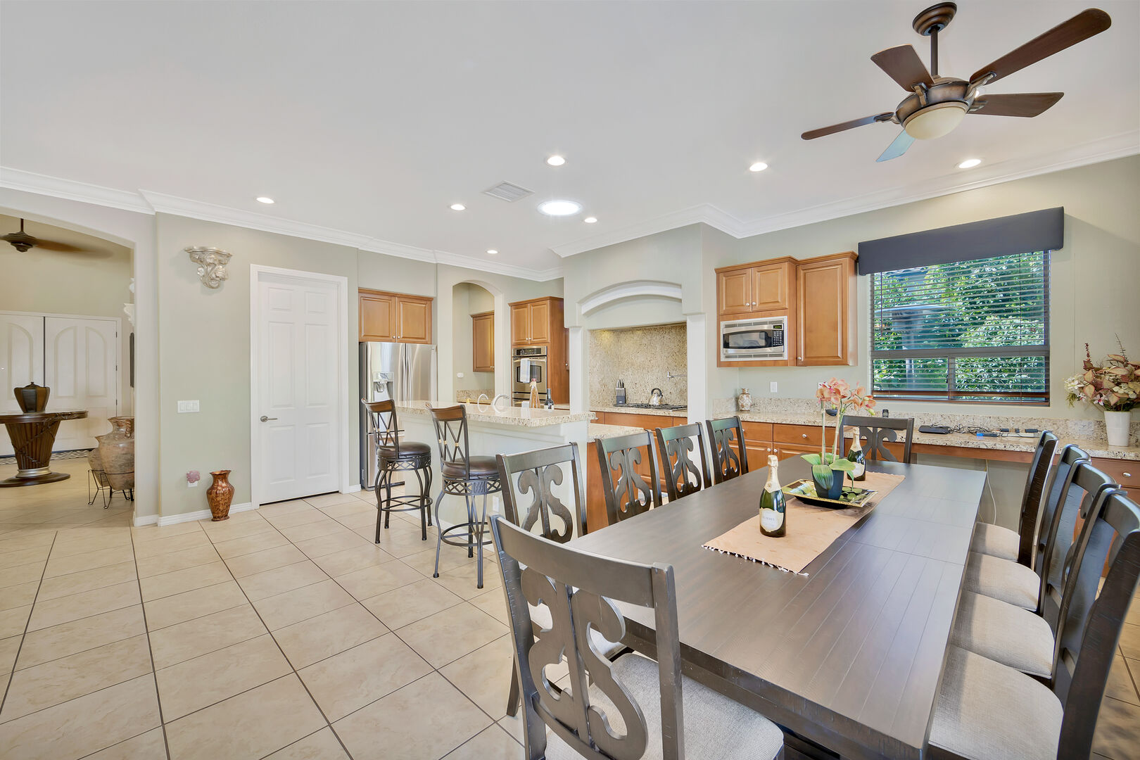 Dinning room for TEN, plus more at the countertop!