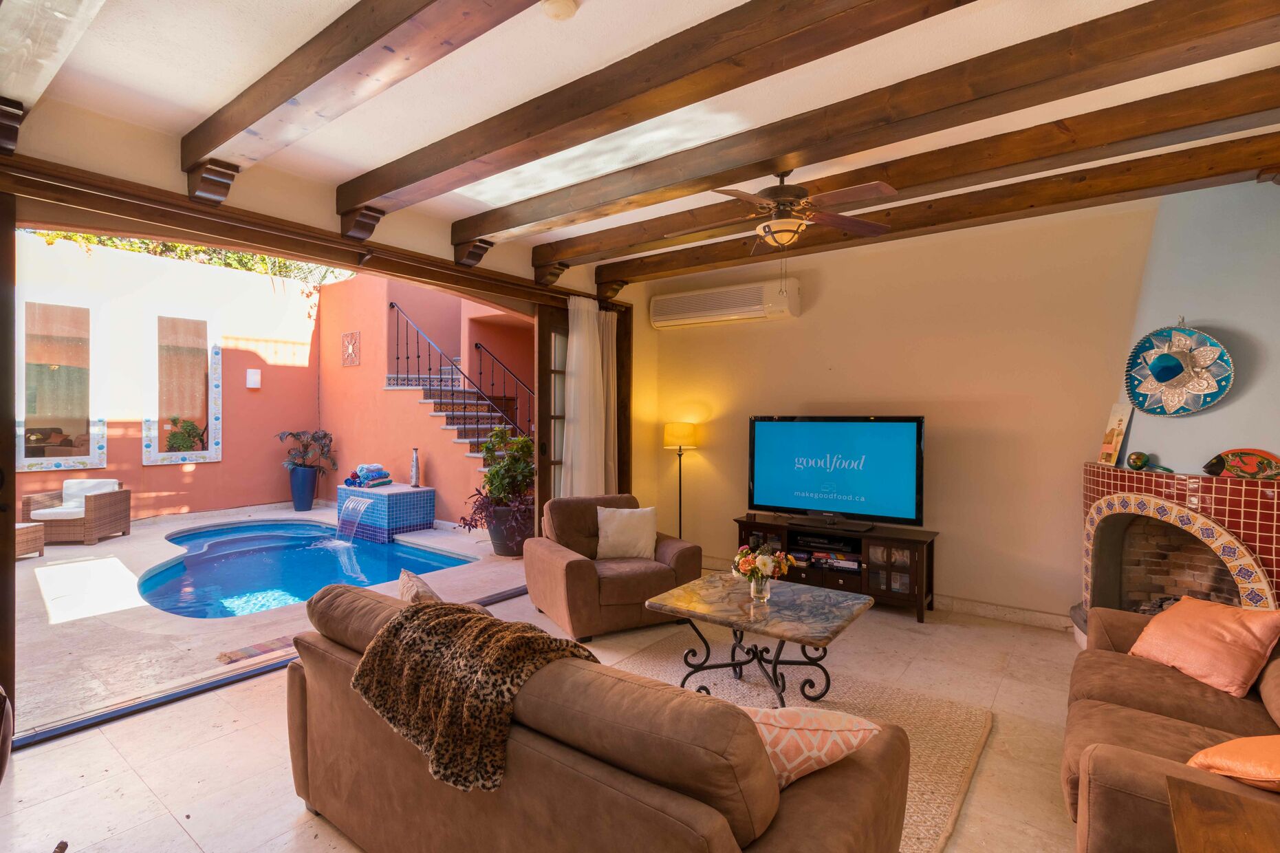 2 BD & 2.5 BR  Home with pool and minutes from the Beach of Loreto Bay
