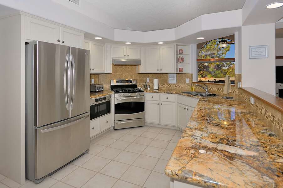 Roomy Kitchen with upgraded appliances