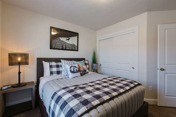 Red Sands Vacation Rentals Escondido 1097 Southern Utah Vacation Rentals-3rd bedroom