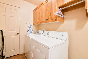 Laundry room with Washer and Dryer