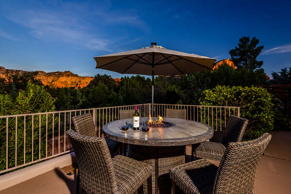 Enjoy Your Favorite Cocktail or Meal and Watch the Red Rocks Glow as the Sunsets