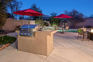 The outdoor chef will like the built-in grill but may be distracted by the lovely vistas.