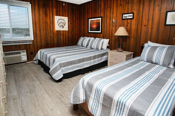 A Place at the Beach I 1B in Cherry Grove, North Myrtle Beach | bedroom 1 | Thomas Beach Vacations