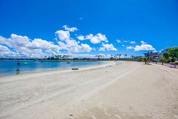 Steps away from beautiful Mission Bay!