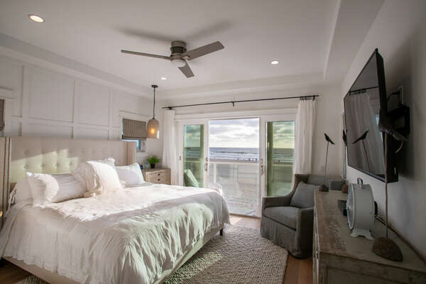 Luxury Oceanfront Bedroom with Breathtaking Views
