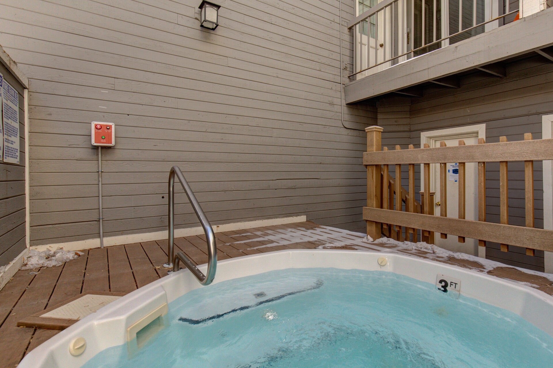 Communal hot tub with access from the garage