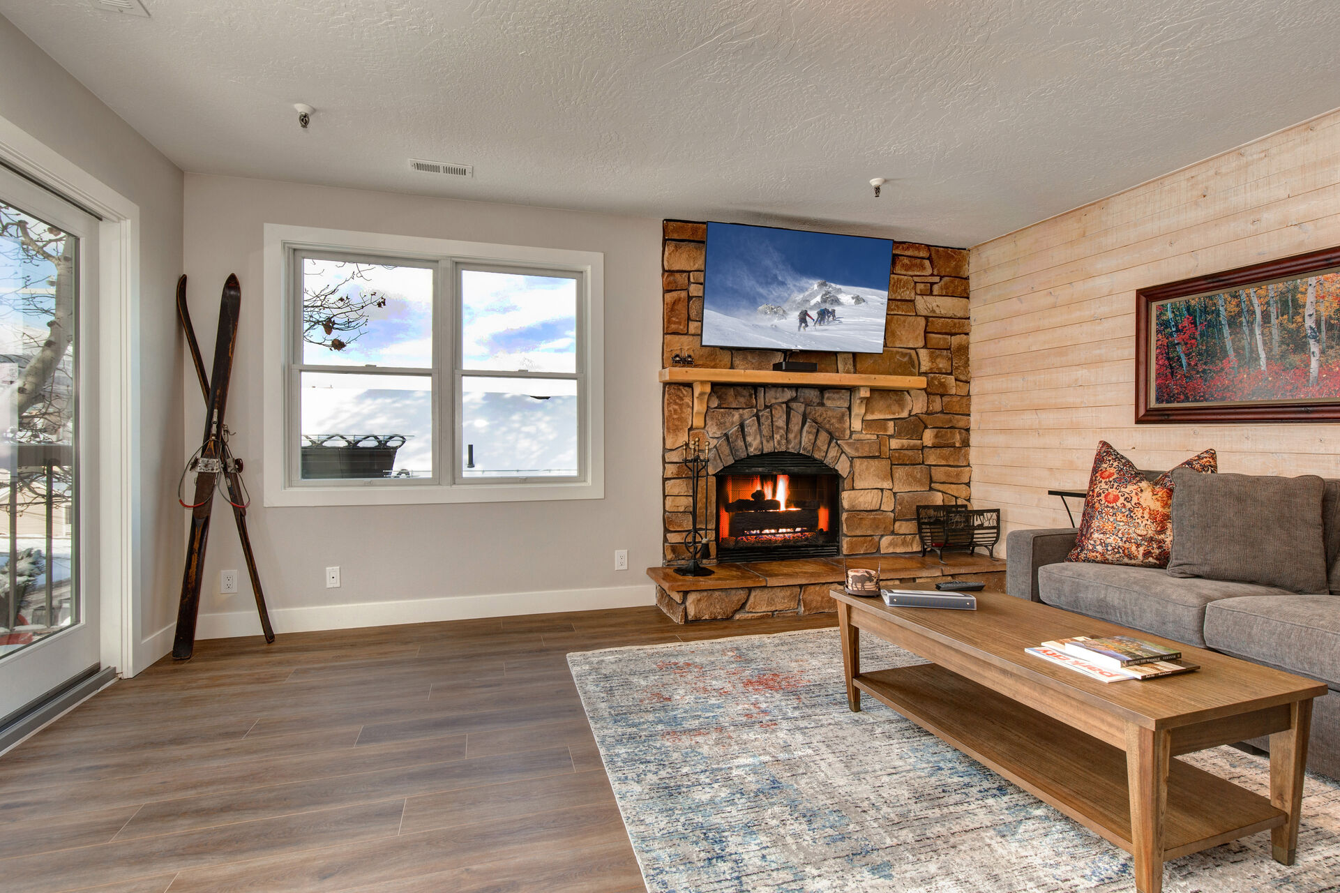 Living Room with gas fireplace, 58