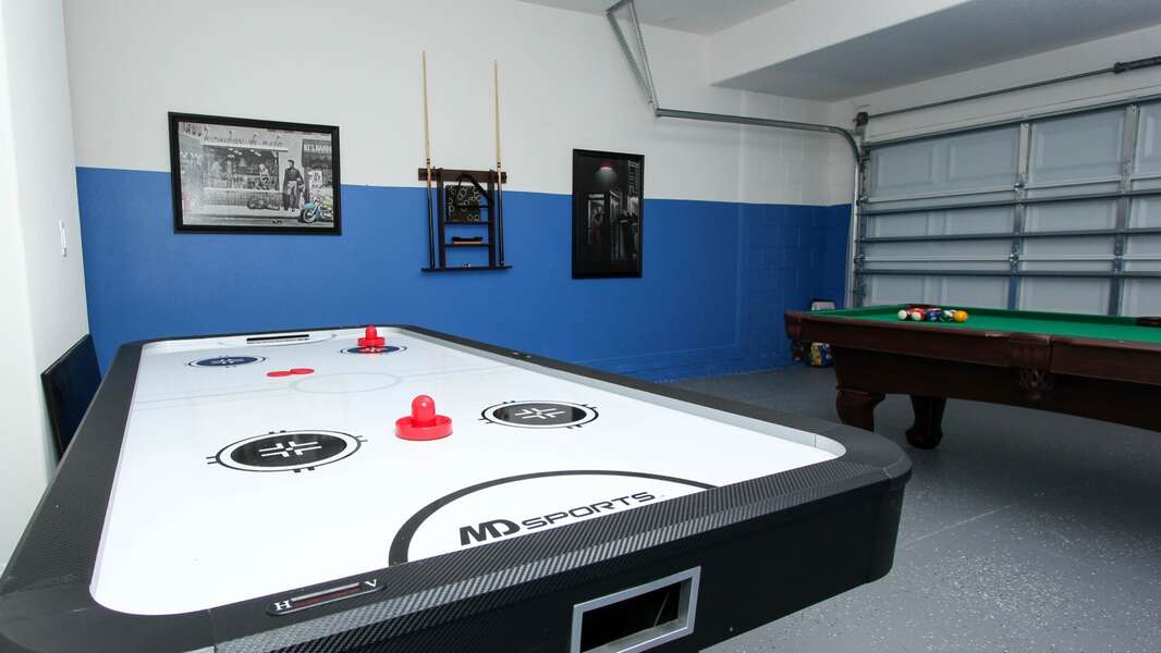 Spielzimmer (Winkel)Air HockeyPool/Ping Pong Tisch