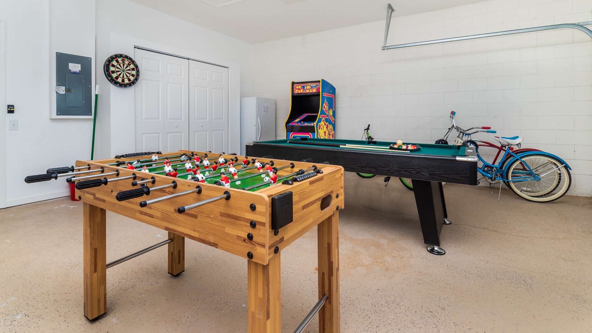 Game Room (Angle)
Pool Table 
Foosball
Video Arcade
42