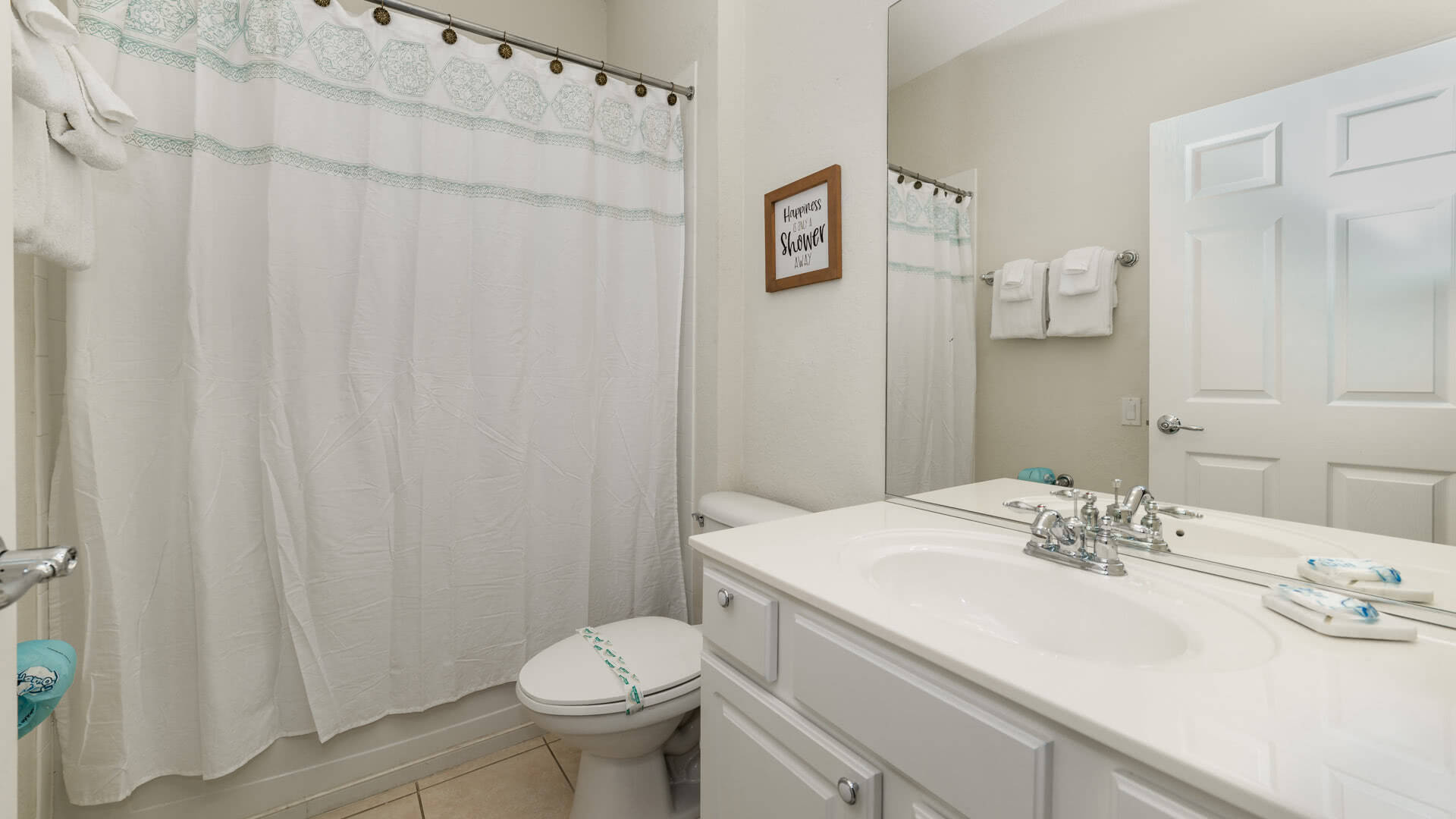 King Suite Bathroom 4 
Tub/Shower Combo