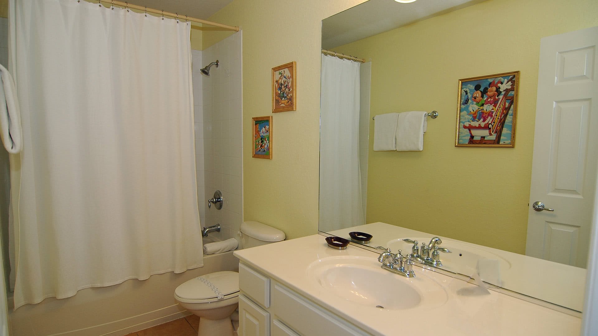Two Twins Bathroom 5
Tub/Shower Combo