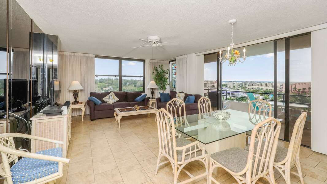 Open floor plan with expansive views of Siesta Key and the Gulf of Mexico