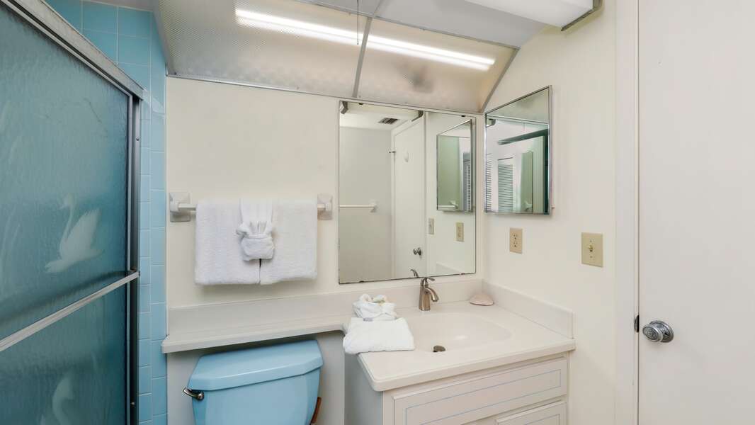 Second bathroom with
Shower/Tub Combo