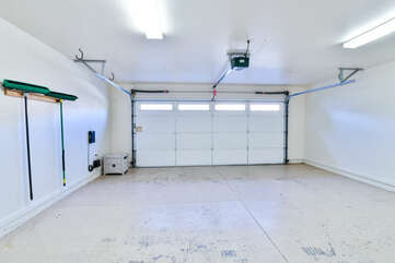 Garage with plenty of space