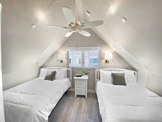 Guest Bedroom, 2 Full Beds - Third Floor