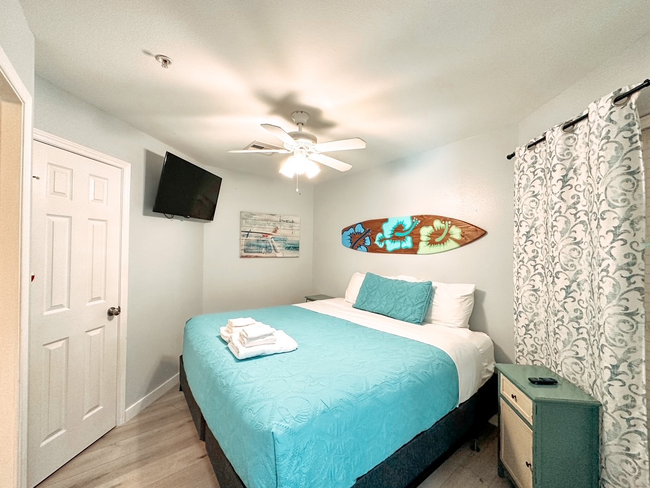 There's a comfy king size bed and DirecTV for your relaxation and enjoyment.