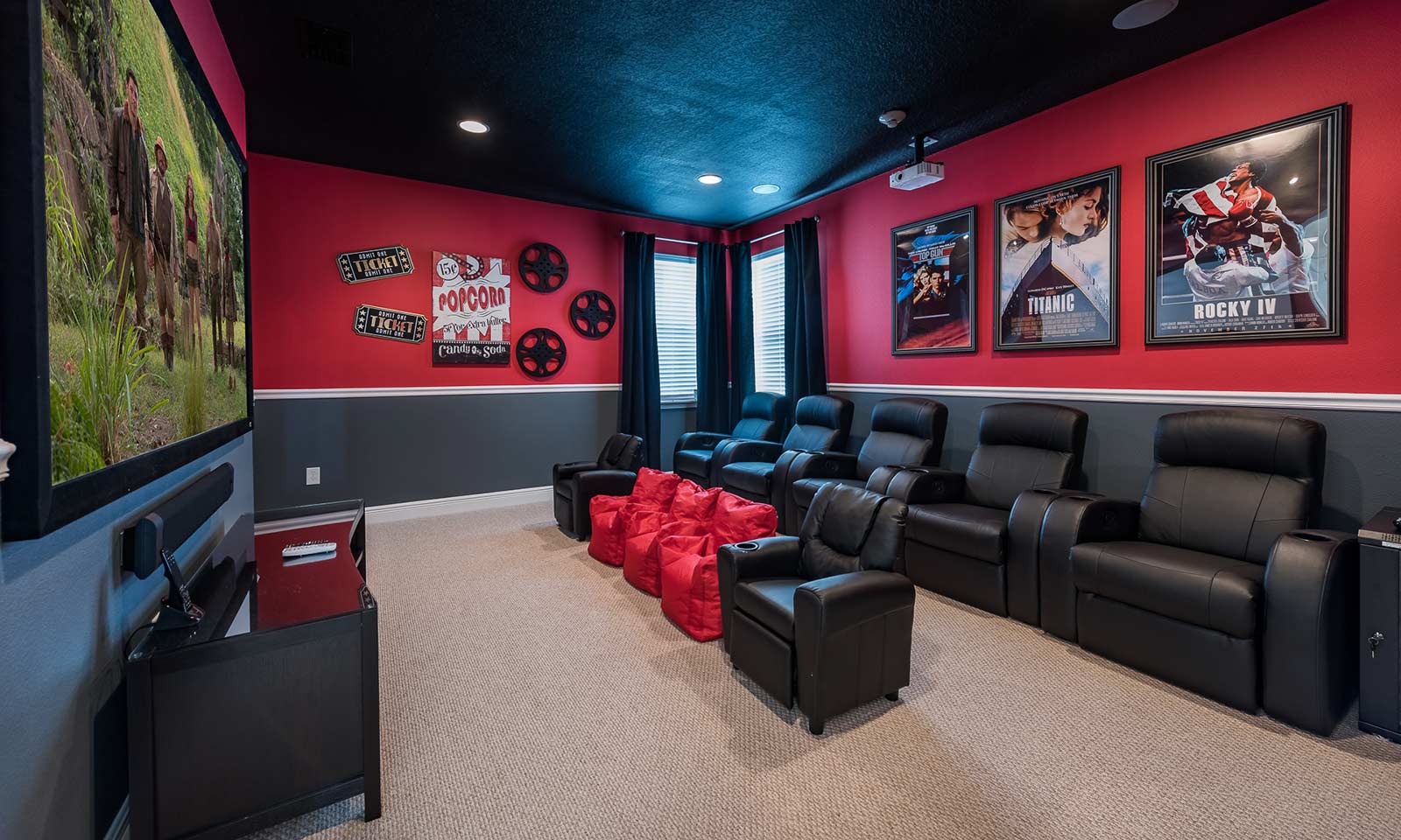 [amenities:theater-room:2] Theater Room